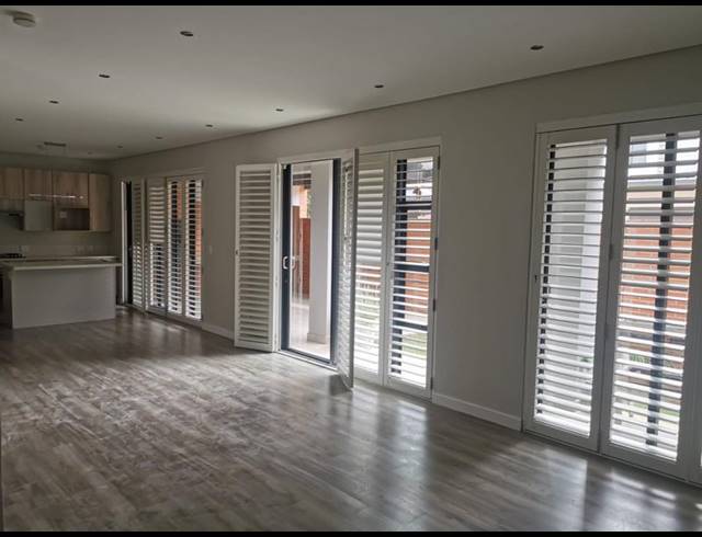 3 BEDROOM PROPERTY TO RENT IN MENLO PARK